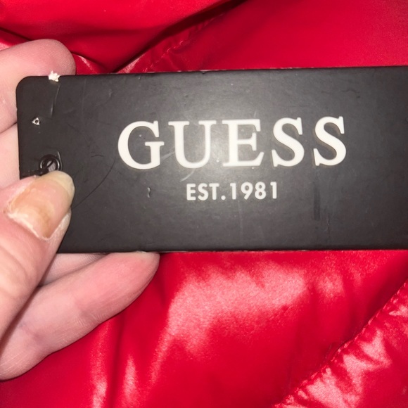 Guess red puffer jacker - Picture 2 of 4